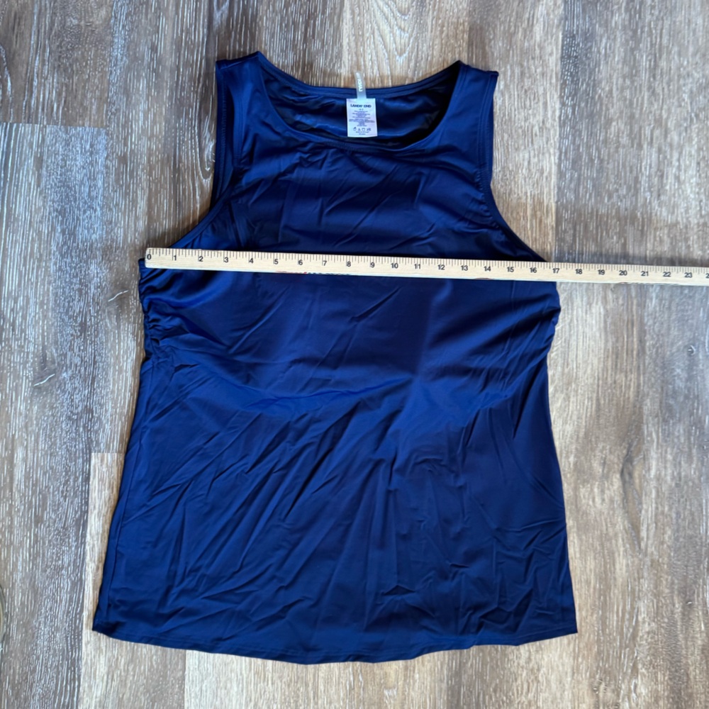 Like new Lands End modest tankini swim top. Sz 16 D cup - Picture 7 of 7